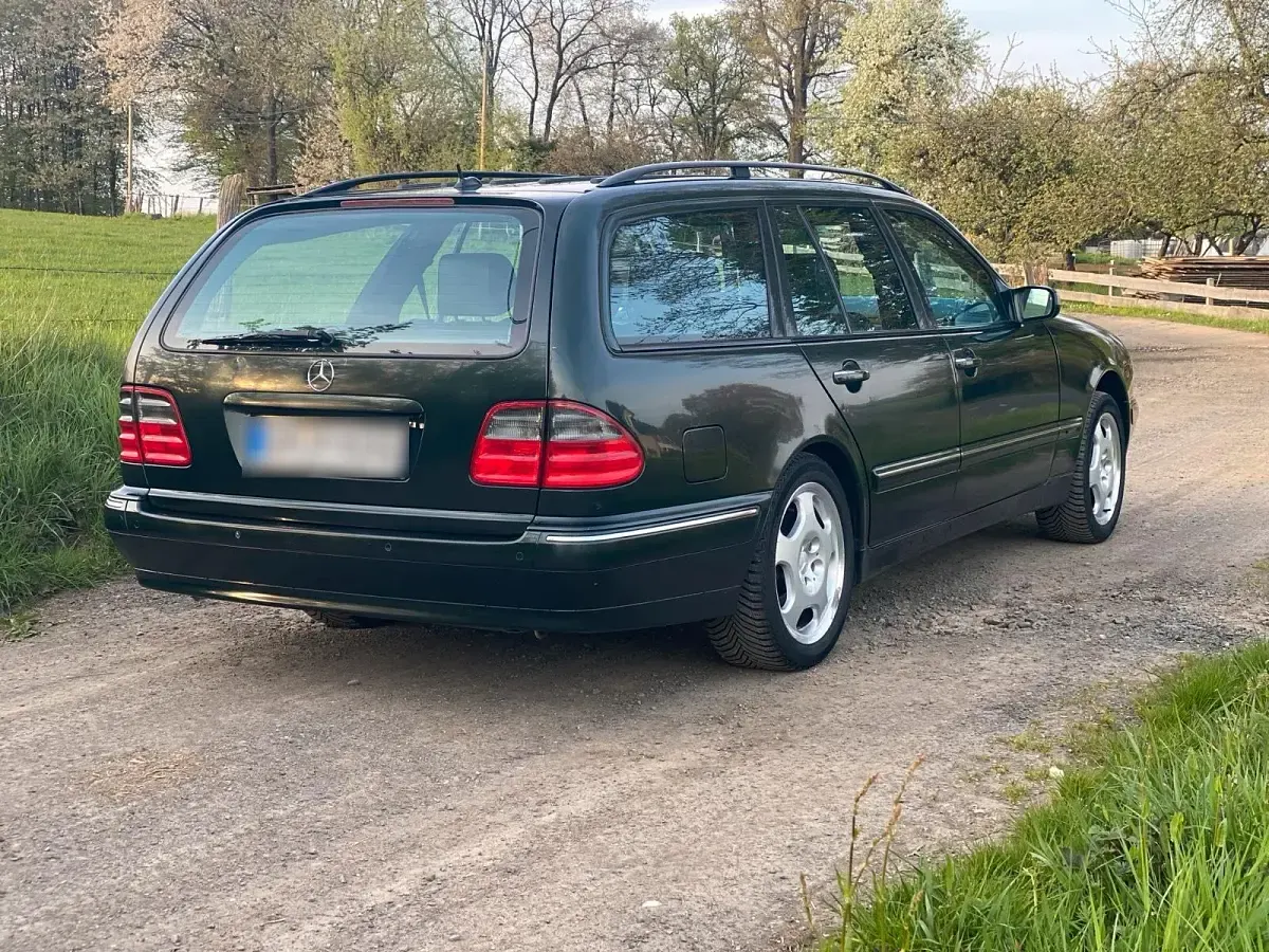 Gebraucht Mercedes E430 279 PS (205 kW) 2000 Grün Limousine
