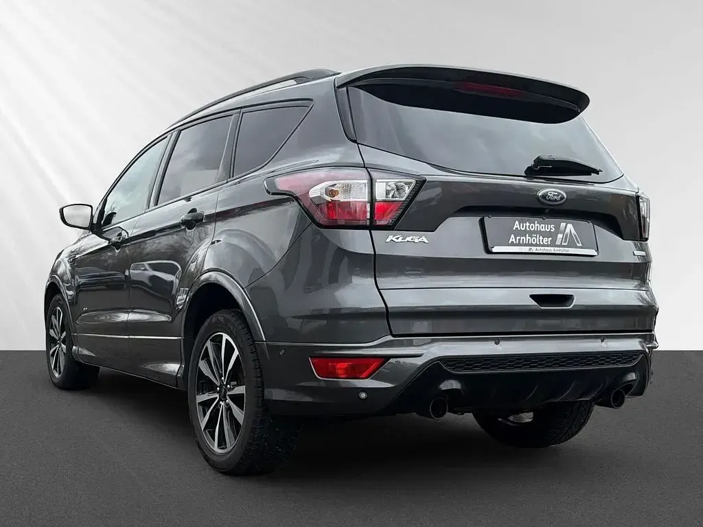 Używany Ford Kuga ST-Line 182 KM (133 kW) 2017 Szary SUV