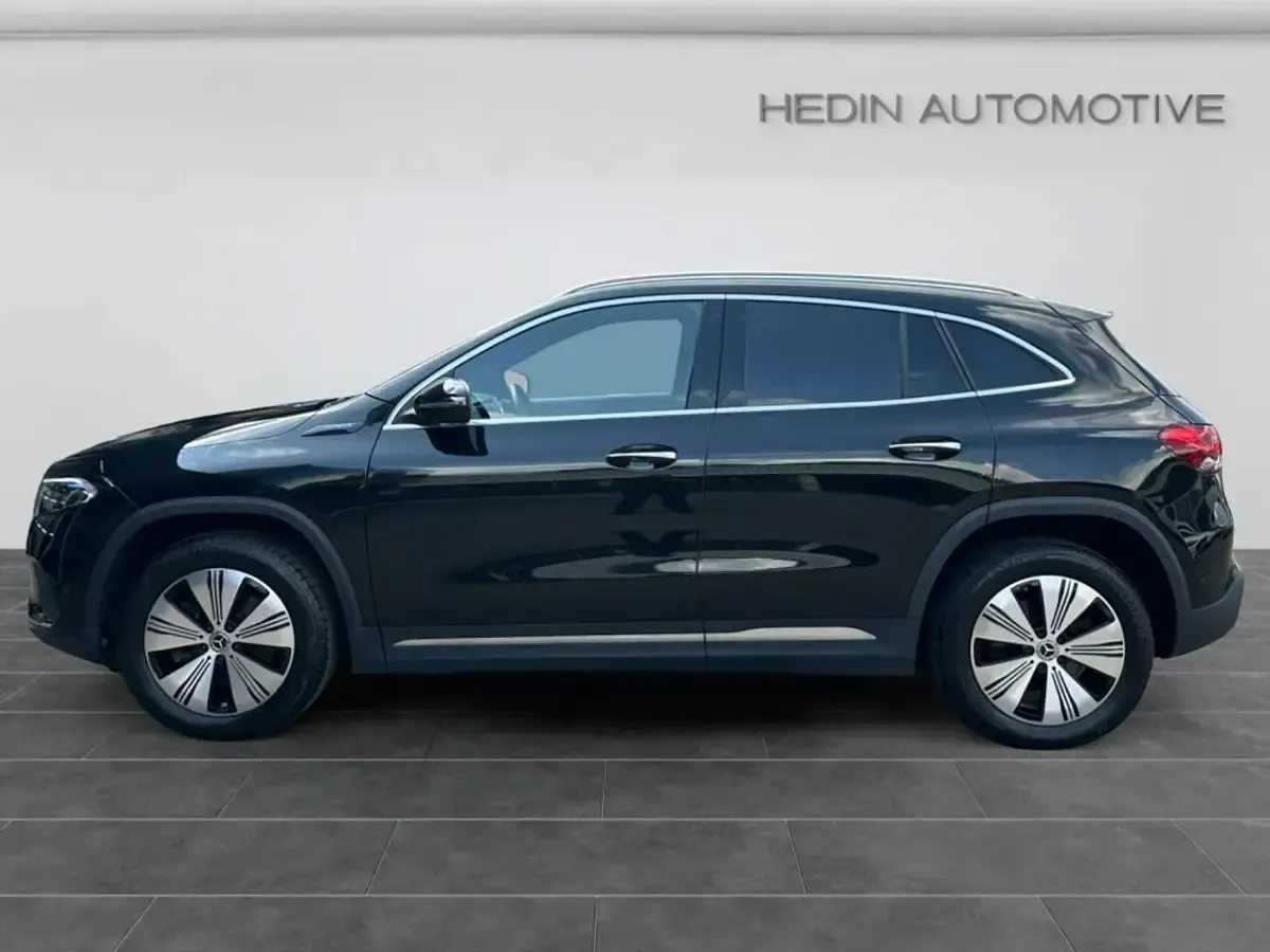 Gebraucht Mercedes EQA250+ Progressive 139 kW (190 PS) 2022 Schwarz SUV