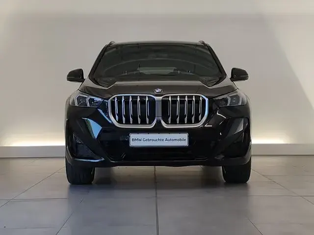 Gebraucht BMW X1 M Sport 156 PS (114 kW) 2025 Black sapphire metallic SUV