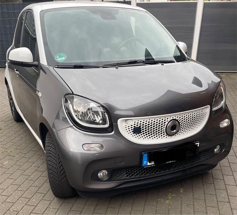 Weiß Gebraucht 2019 Smart ForFour Electric Drive Passion Kleinwagen | 8.250 € (Fairer Preis) - Bild 1/4