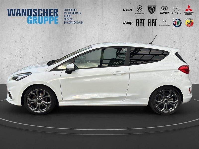 Gebraucht Ford Fiesta ST-Line 101 PS (74 kW) 2018 Weißschwarz Kleinwagen
