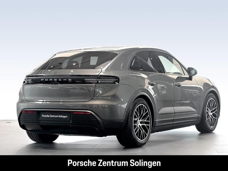 Gebraucht Porsche Macan 300 kW (408 PS) 2026 Aventuringrünmetallic SUV