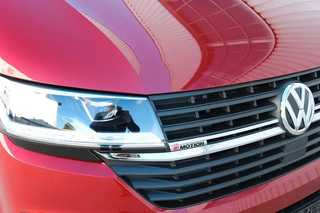 Usata VW Multivan Edition 204 CV (150 kW) 2023 Rosso Monovolume