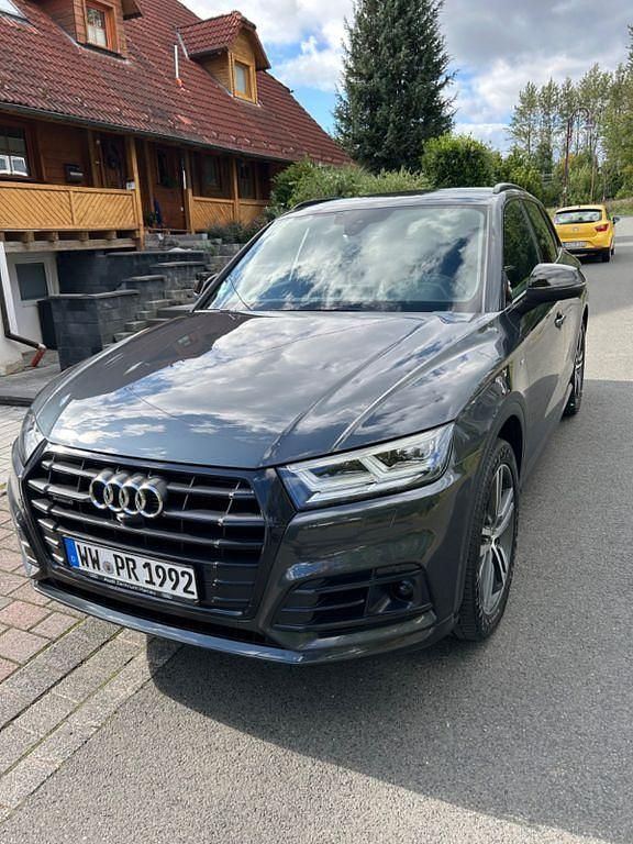 Gebraucht Audi Q5 Ambiente 190 PS (139 kW) 2020 Grau SUV