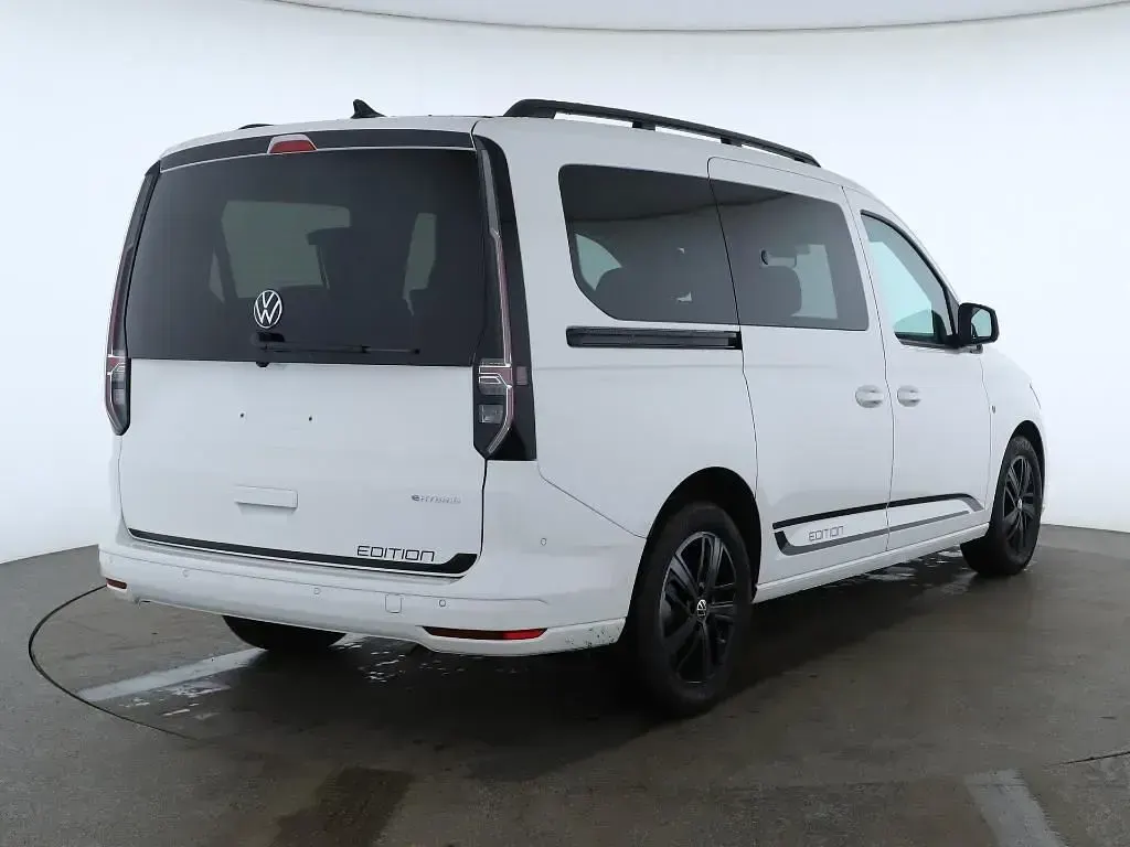 Używany VW Caddy Maxi Edition 116 KM (85 kW) 2025 Biały Minivan