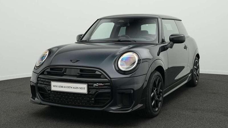 Grau Gebraucht 2024 Mini John Cooper Works Kleinwagen | 35.894 € (Fairer Preis) - Bild 1/4