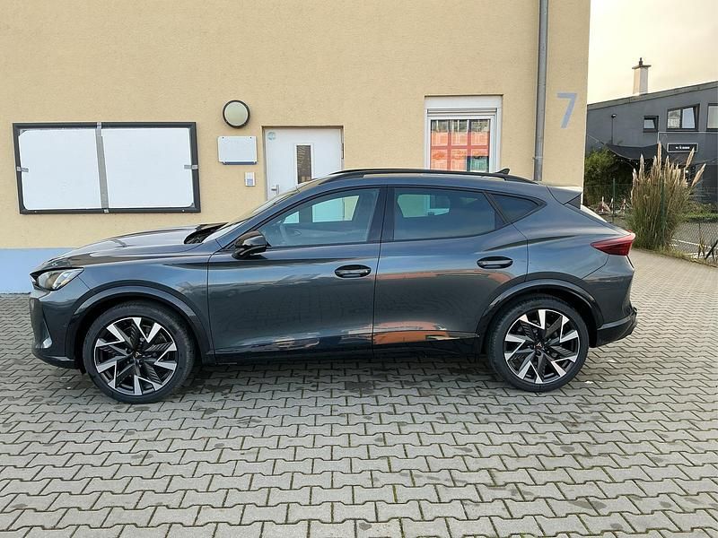 Nowe Cupra Formentor VZ 333 KM (244 kW) 2025 Magnetich tech metallic SUV