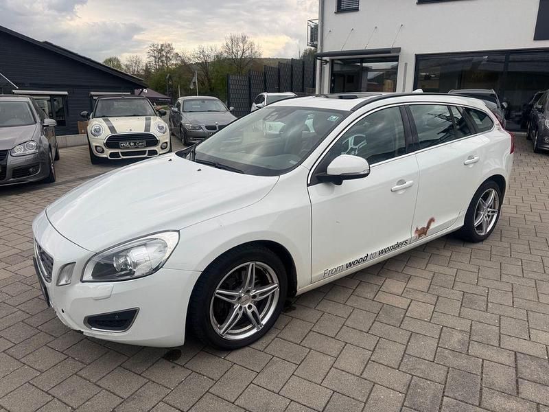 Gebraucht Volvo V60 Summum 205 PS (150 kW) 2011 Weiß Kombi