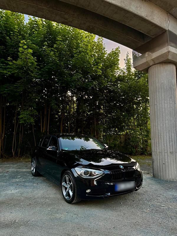 Gebraucht BMW 118 143 PS (105 kW) 2014 Schwarz Kleinwagen