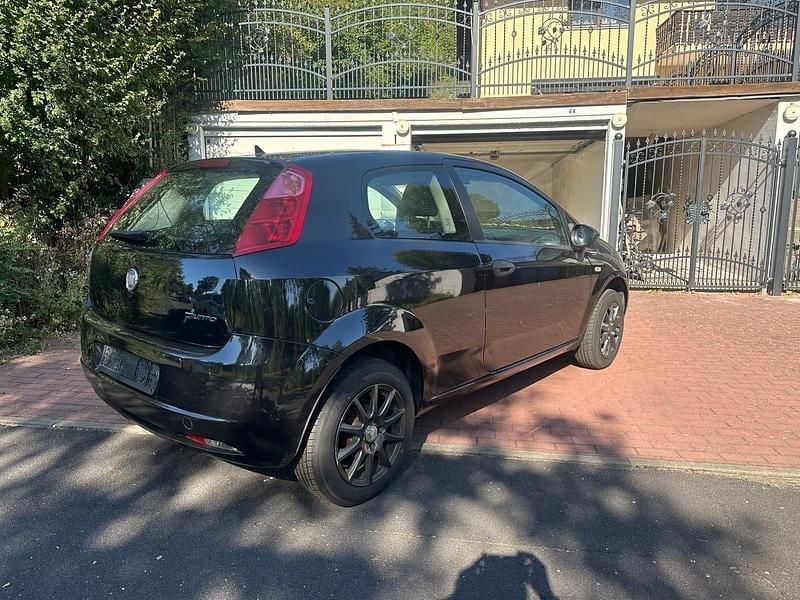 Gebraucht Fiat Punto 65 PS (47 kW) 2009 Schwarz Kleinwagen