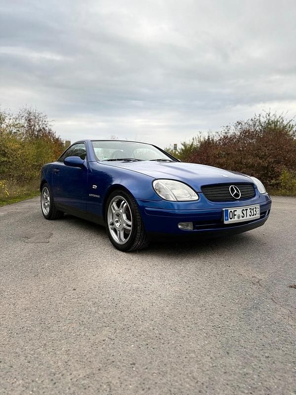 Blau Gebraucht 1998 Mercedes SLK230 Cabrio | 7.680 € (Teuer) - Bild 1/4