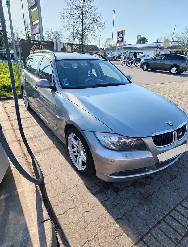 Second-hand BMW 320 163 CP (119 kW) 2007 Gri Break