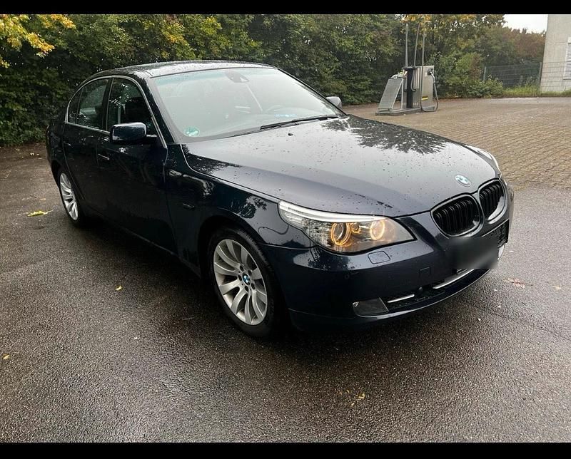 Gebraucht BMW 523 Advantage 190 PS (139 kW) 2008 Blau Limousine