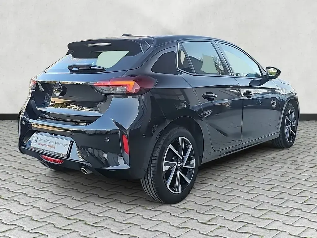 Używany Opel Corsa 101 KM (74 kW) 2024 Czarny Hatchback