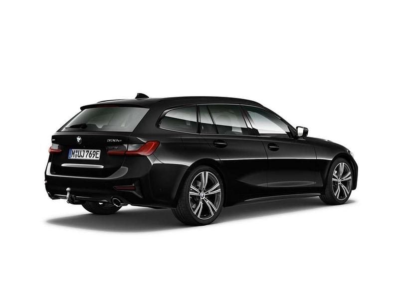 Gebraucht BMW 330e Sport Line 252 PS (185 kW) 2021 Schwarz Kombi