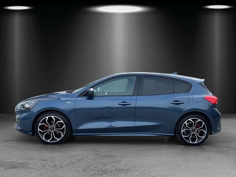 Używany Ford Focus ST-Line X 125 KM (91 kW) 2022 Niebieski Hatchback