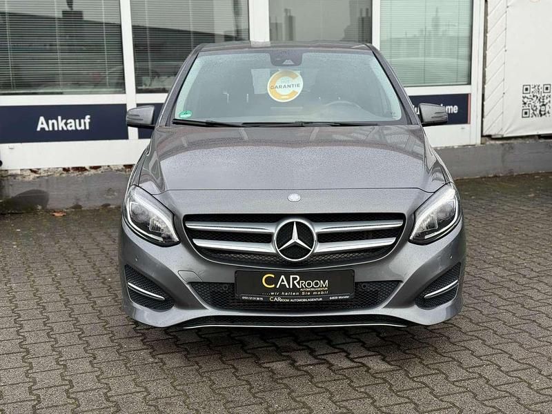 Gebraucht Mercedes B220 177 PS (130 kW) 2016 Mountaingrau  met. Van / Kleinbus