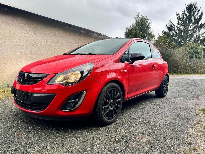 Rot Gebraucht 2012 Opel Corsa Color Edition Kleinwagen | 3.999 € (Etwas zu teuer) - Bild 1/4