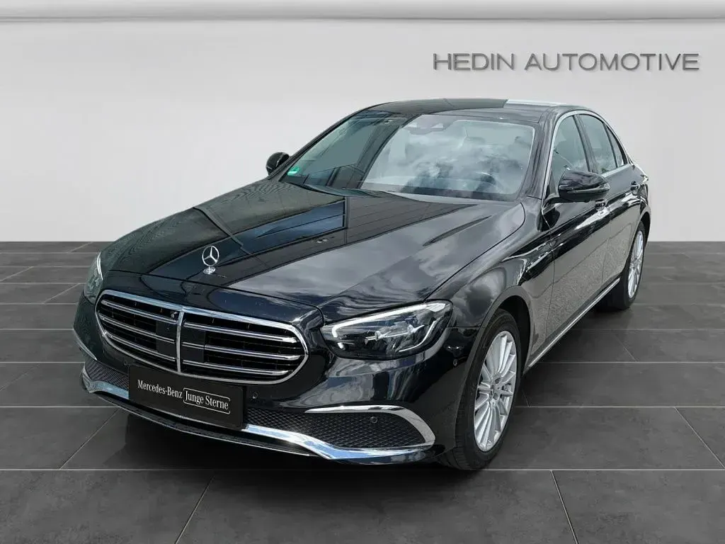 Używany Mercedes E400 Exclusive 340 KM (250 kW) 2022 Czarny Sedan/Limuzyna