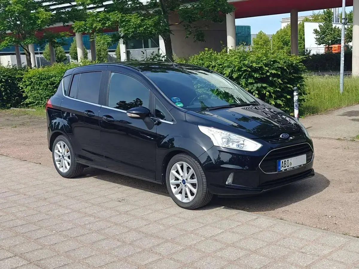 Gebraucht Ford B-MAX Titanium 101 PS (74 kW) 2017 Schwarz Van / Kleinbus