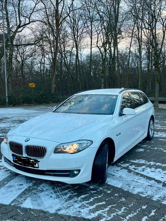 Gebraucht BMW 520 184 PS (135 kW) 2012 Weiß Kombi