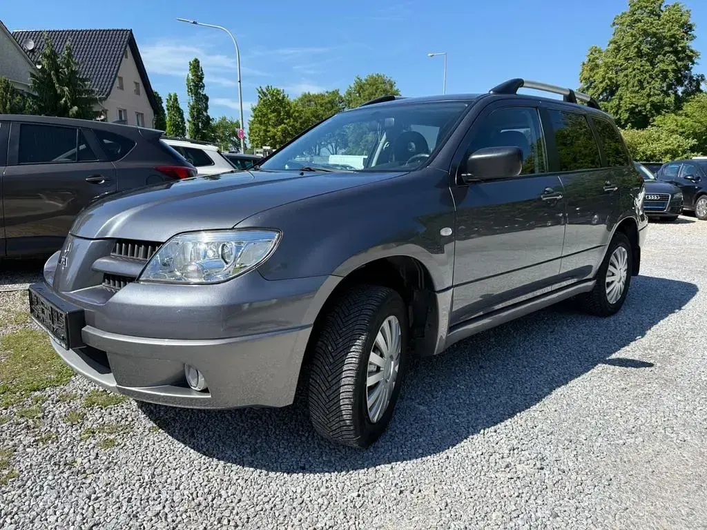 Gebraucht Mitsubishi Outlander Invite 136 PS (100 kW) 2007 Grau SUV