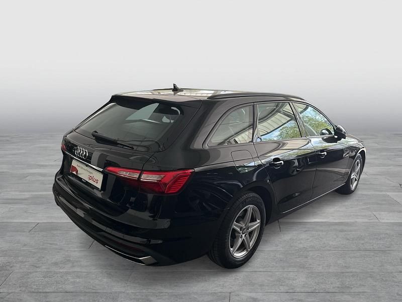 Gebraucht Audi A4 163 PS (119 kW) 2022 Schwarz Kombi