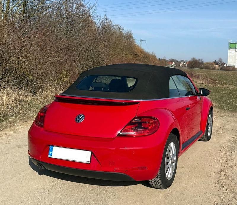 Gebraucht VW Beetle Allstar 105 PS (77 kW) 2016 Rot Kleinwagen