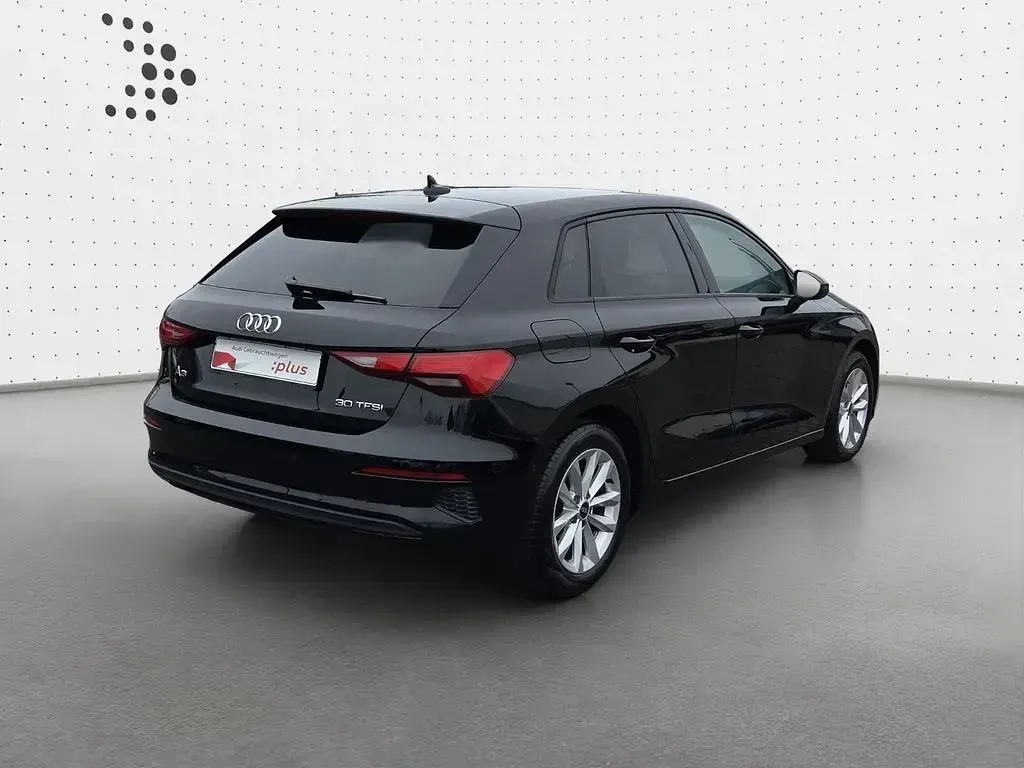 Gebraucht Audi A3 110 PS (80 kW) 2022 Schwarz Limousine