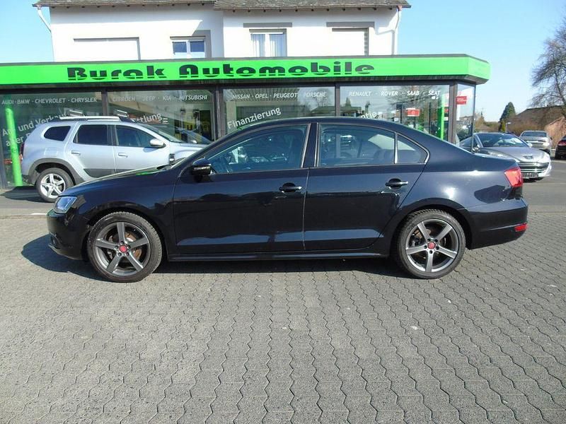 Gebraucht VW Jetta Comfortline 105 PS (77 kW) 2011 Schwarz Limousine