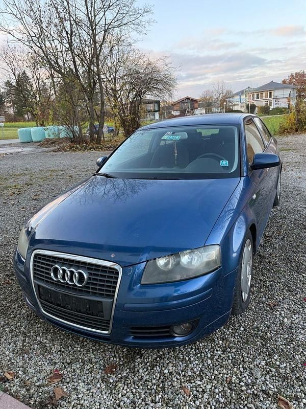 Blau Gebraucht 2006 Audi A3 Ambition Limousine | 900 € (Superpreis) - Bild 1/4