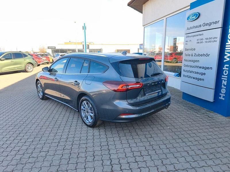 Neu Ford Focus Titanium X 155 PS (114 kW) 2026 Grau Limousine