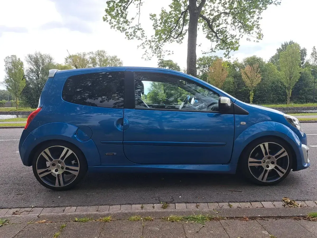 Gebraucht Renault Twingo R.S. 133 PS (97 kW) 2011 Blau Kleinwagen