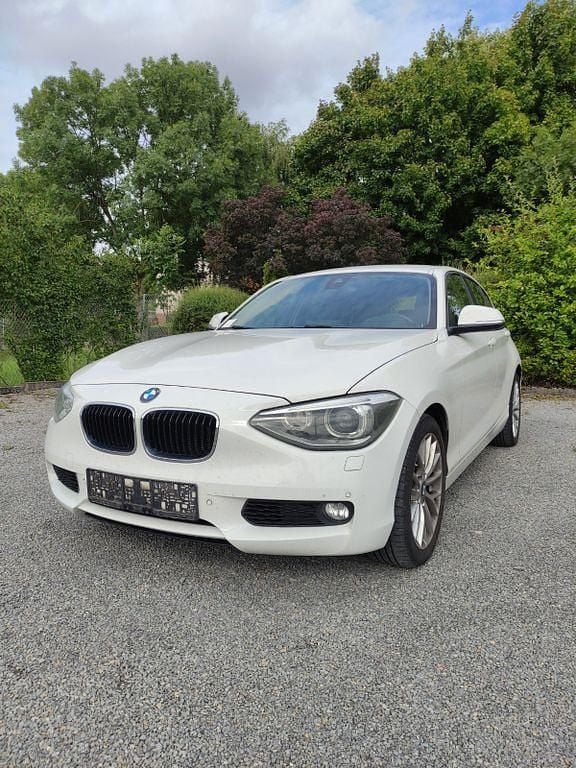Weiß Gebraucht 2012 BMW 120 Kleinwagen | 8.500 € (Fairer Preis) - Bild 1/4