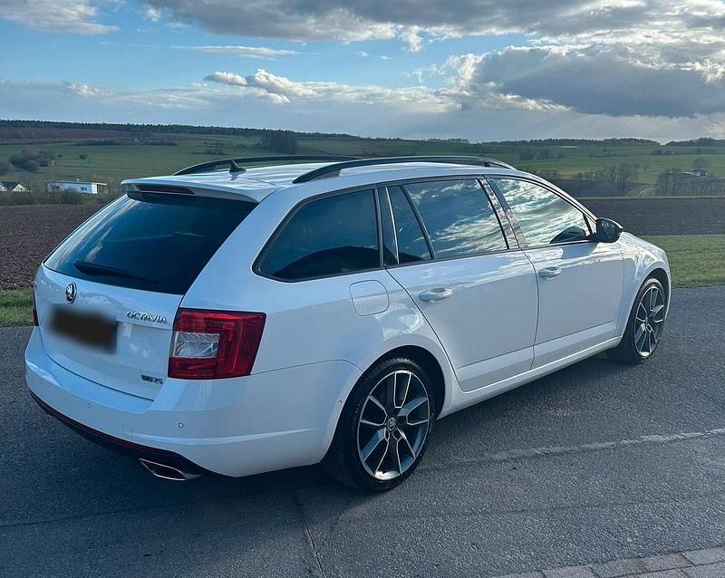 Gebraucht Skoda Octavia RS 220 PS (161 kW) 2016 Weiß Kleinwagen