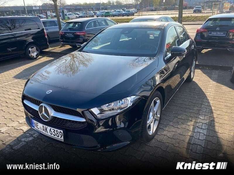 Schwarz Gebraucht 2022 Mercedes A180 Progressive Limousine | 24.490 € (Guter Preis) - Bild 1/4