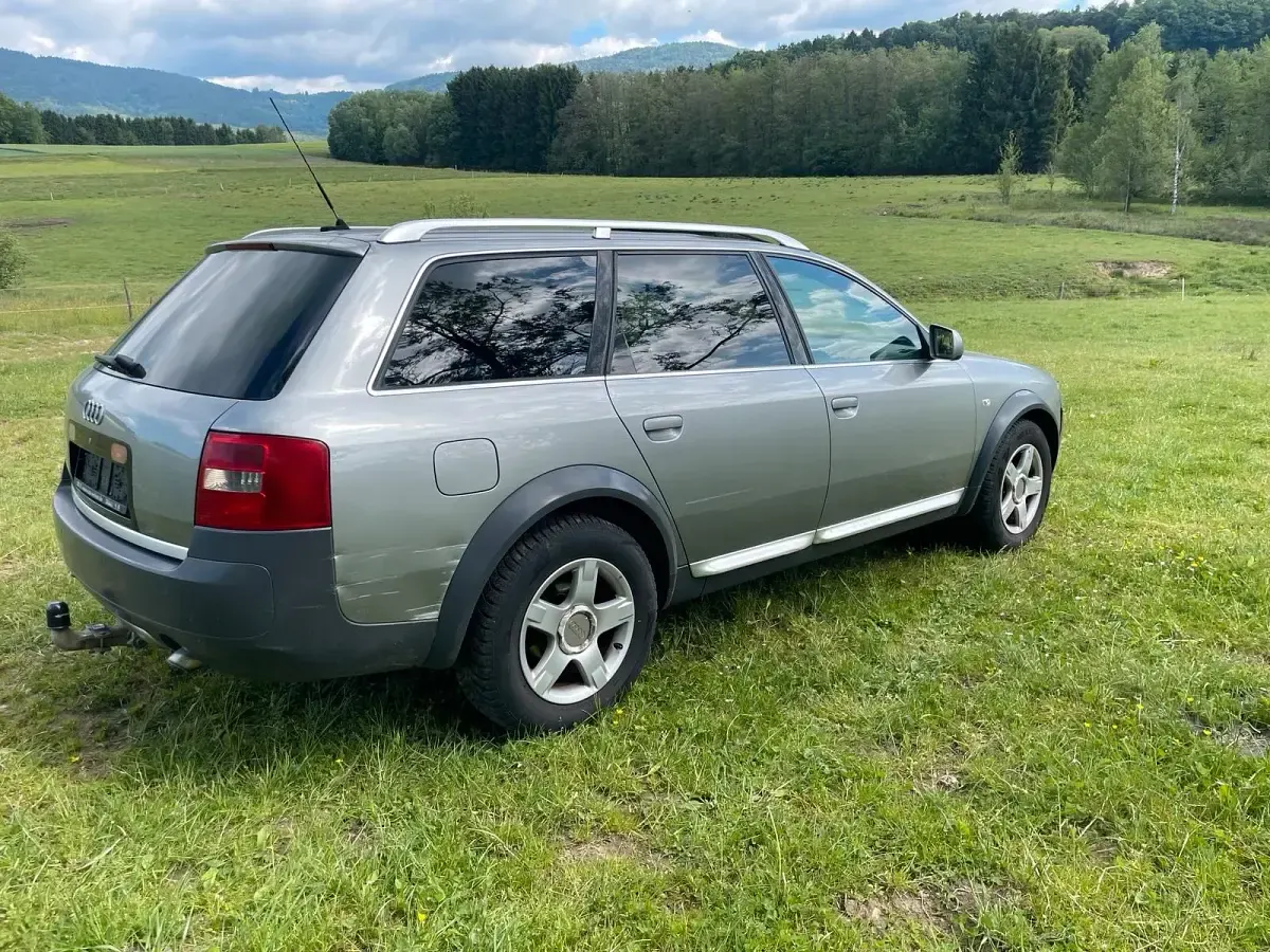 Używany Audi A6 Allroad 179 KM (131 kW) 2002 Szary Kombi