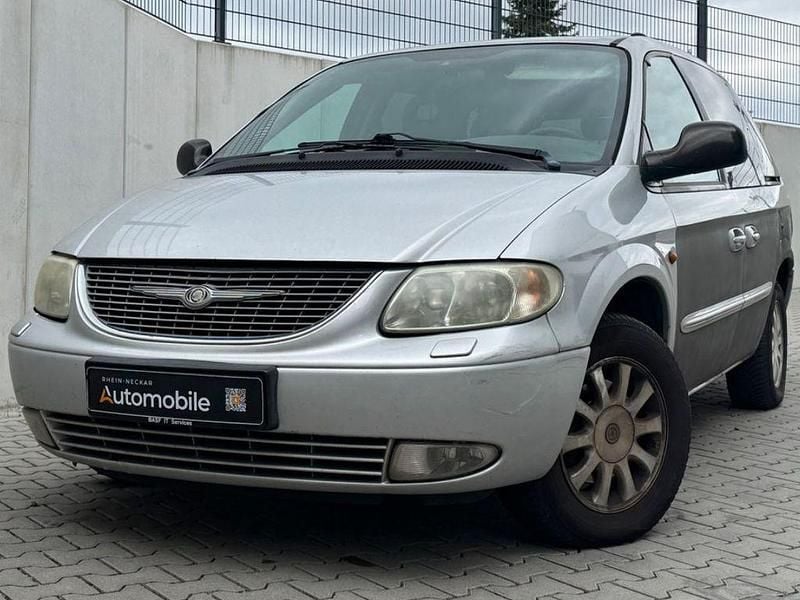 Silber Gebraucht 2003 Chrysler Voyager Van / Kleinbus | 999 € (Superpreis) - Bild 1/4