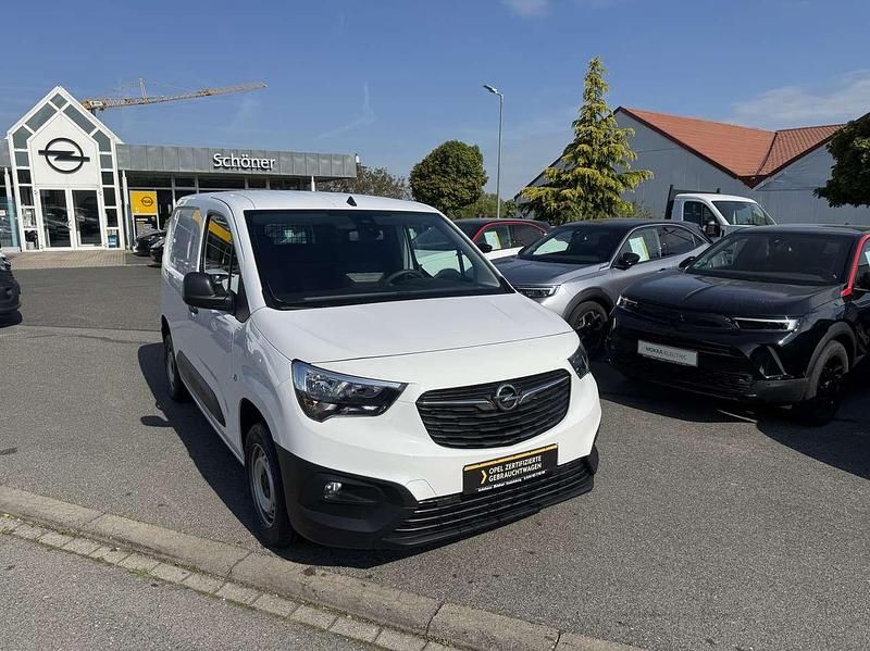 Jade weiss/arktis weiss Gebraucht 2019 Opel Combo Selection Van / Kleinbus | 11.850 € (Etwas zu teuer) - Bild 1/4