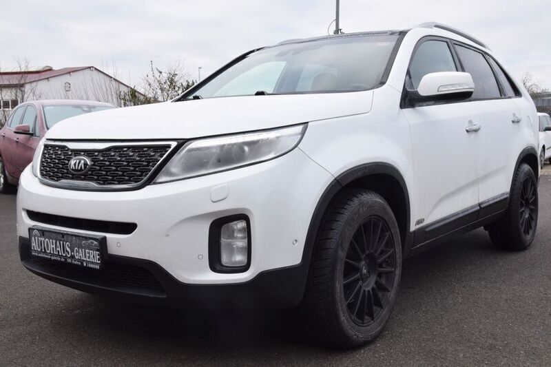 Weiß Gebraucht 2013 Kia Sorento Spirit SUV | 9.788 € (Fairer Preis) - Bild 1/4