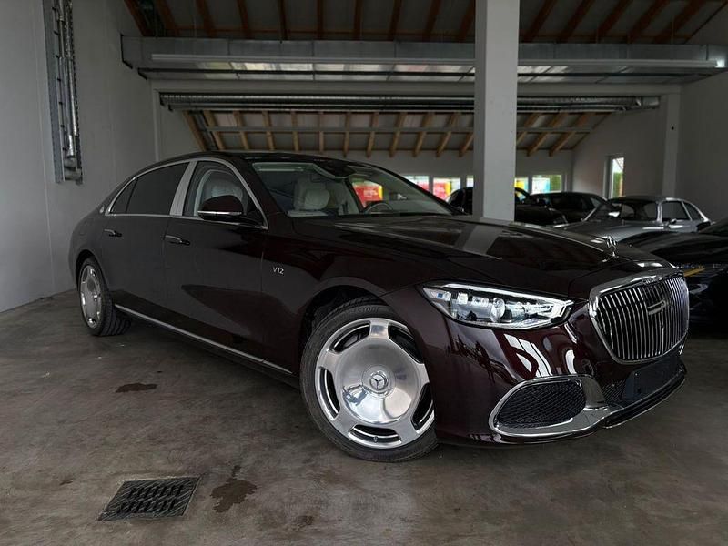 Rot Gebraucht 2022 Mercedes S680 Limousine | 230.000 € - Bild 1/4
