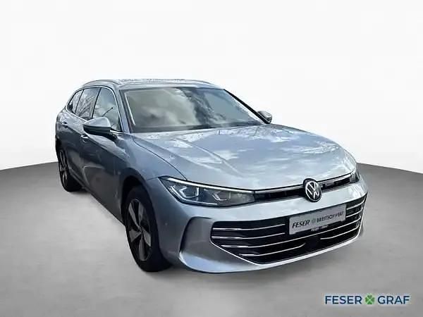 Neu VW Passat Business 150 PS (110 kW) 2026 Oyster silver metallic Kombi