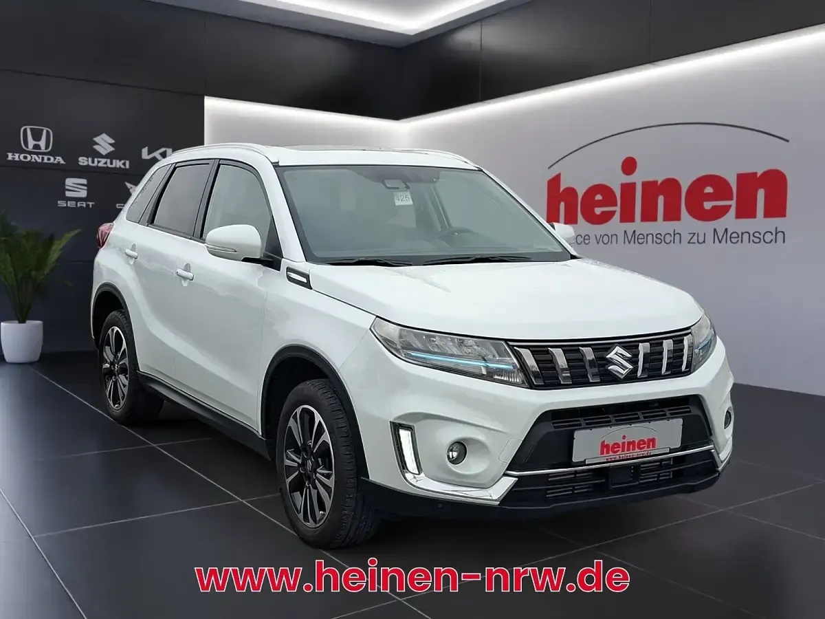 Gebraucht Suzuki Vitara Comfort+ 129 PS (94 kW) 2022 Weiß SUV