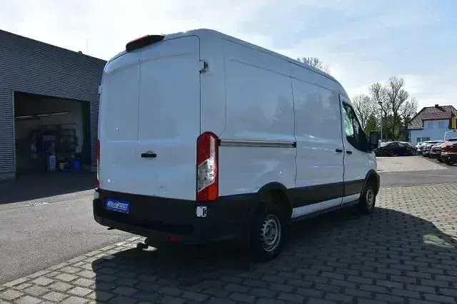 Gebraucht Ford Transit Trend 105 PS (77 kW) 2022 Weiß Van / Kleinbus