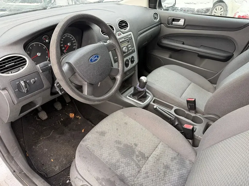 Gebraucht Ford Focus Trend 80 PS (58 kW) 2006 Grau Limousine
