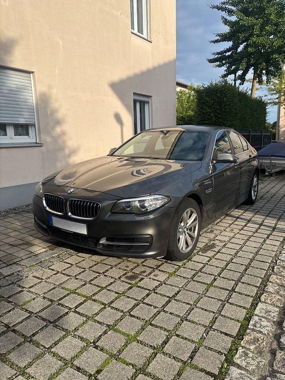 Schwarz Gebraucht 2014 BMW 520 Limousine | 9.800 € (Guter Preis) - Bild 1/4