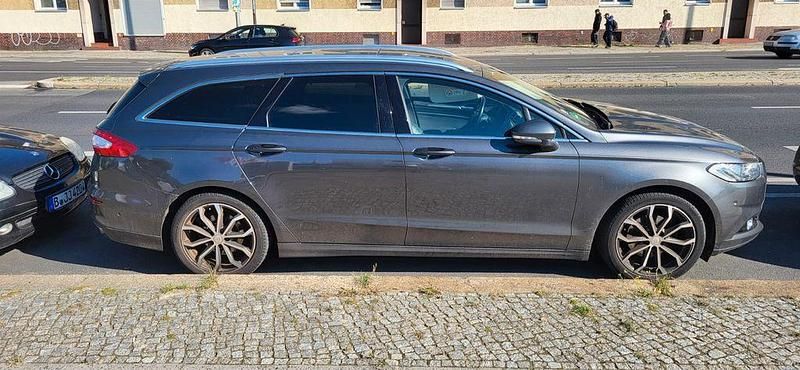Grau Gebraucht 2017 Ford Mondeo Business Edition Kombi | 12.900 € (Teuer) - Bild 1/4