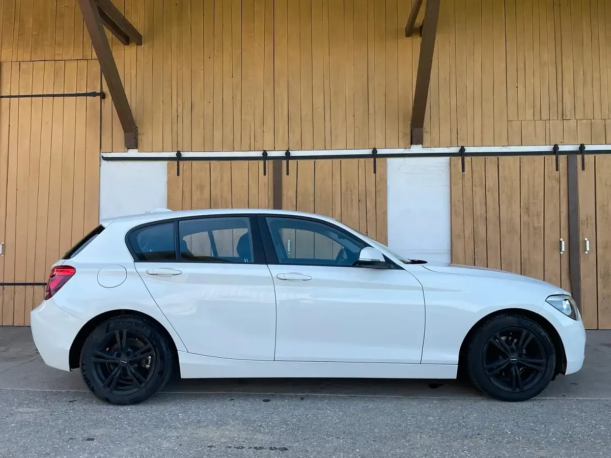 Gebraucht BMW 116 116 PS (85 kW) 2013 Weiß Kleinwagen