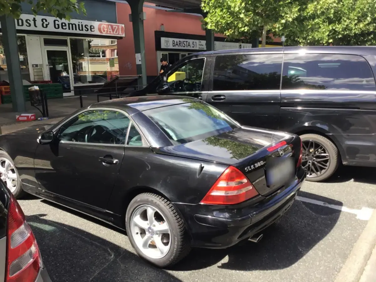 Gebraucht Mercedes SLK320 218 PS (160 kW) 2001 Schwarz Cabrio